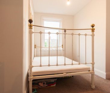 4 bedroom terraced house to rent - Photo 4