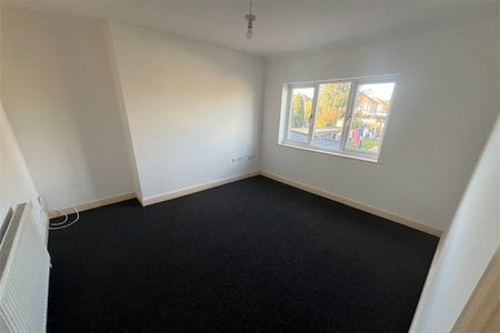 4 bedroom semi-detached house to rent - Photo 5