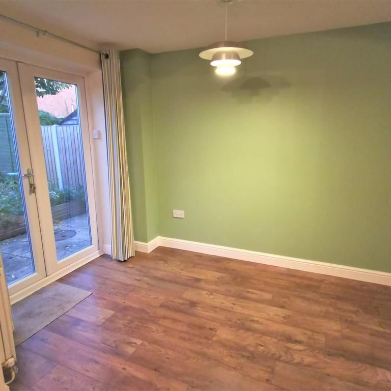 3 bedroom semi-detached house to rent - Photo 1