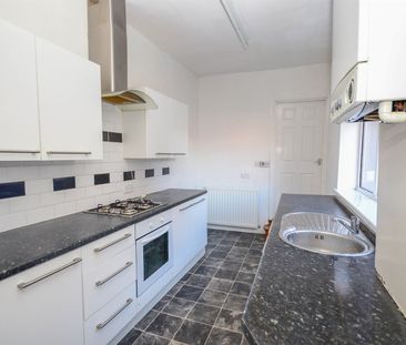 2 bed flat to rent in Hyde Street, South Shields, NE33 - Photo 1