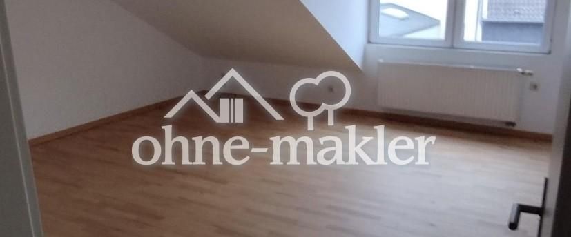 Schöne gemütliche ruhige 2 Zimmer Dachgeschoss Wohnung - Photo 1