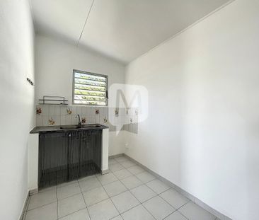 Location Maison 1 pièce 40m² CAYENNE 97300 - Photo 4