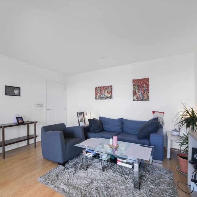 Panoramic Tower, Hay Currie Street E14 - Photo 1