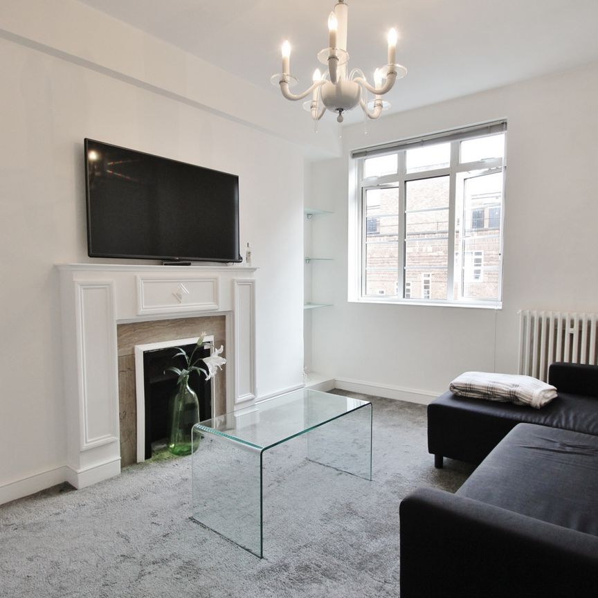 Latymer Court, Hammersmith Road, Hammersmith, London, W6 - Photo 1