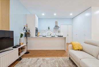 Apartamento Charme - Exclusividade e Conforto Junto ao Metro dos Combatentes