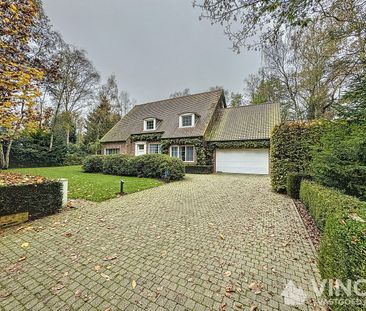 Prachtige villa in een rustige straat, omringd door groen - Photo 2