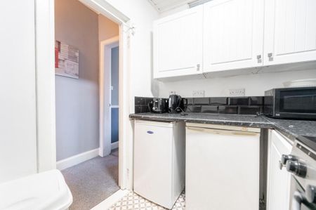 1 bedroom flat to rent - Photo 5