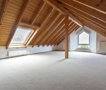 Schöne ca. 135 m² große 4-Zimmer-Maisonettewohnung mit Dachatelier ... - Foto 1