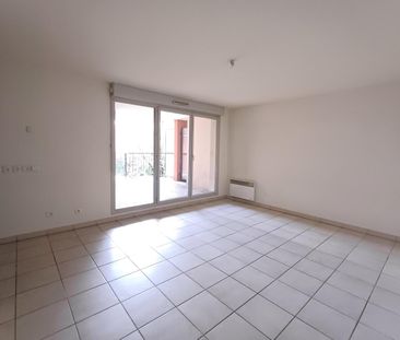 location Appartement T3 DE 59.8m² À FONBEAUZARD - Photo 3