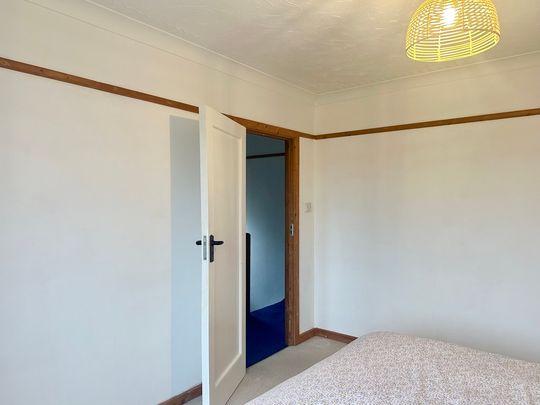 Broadstone , Poole - Photo 1