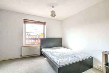 3 bedroom apartment to rent - Photo 4