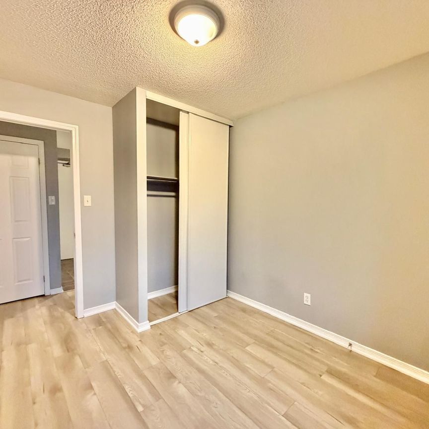 For Lease - 128 Aspen Springs Drive Unit# 304, Clarington, Ontario - Photo 1