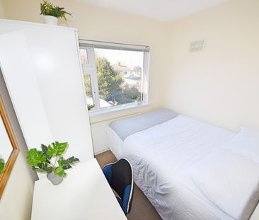 Apartment for rent, Kimmage Road Lower (Dublin, Ireland) - Photo 2