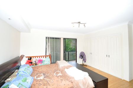 Size, Location & Features! - Photo 3