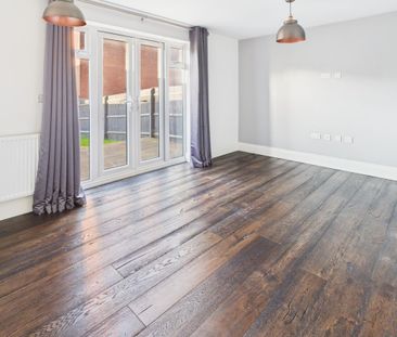 Nickleby Close, Rugby - Photo 1