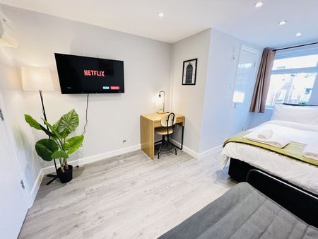 Wolftencroft Close - Photo 5