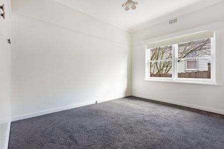 319 Chisholm Street, Black Hill - Photo 3