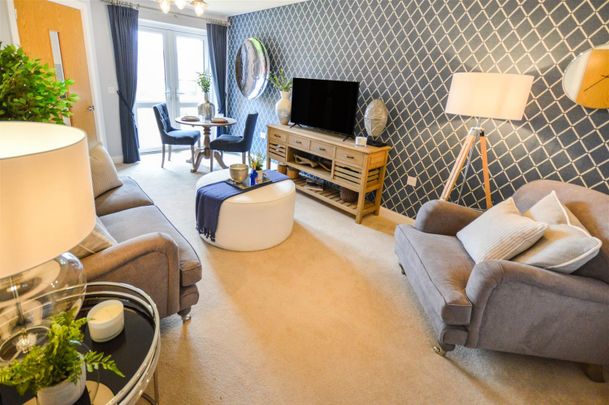 1 bedroom Flat To Let - Photo 1