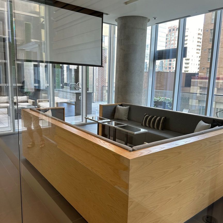 For Lease - 15 Grenville Street Unit# 1808, Toronto, Ontario - Photo 1