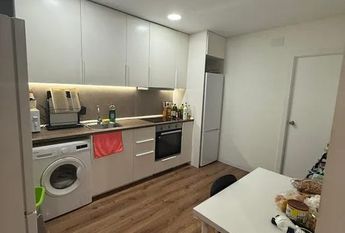 Plaça de Pep Ventura, Badalona, Catalonia 08912