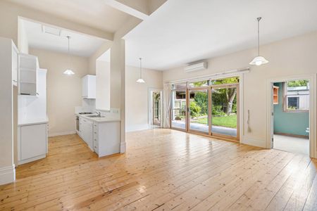 1012 Eyre Street, Ballarat Central - Photo 2