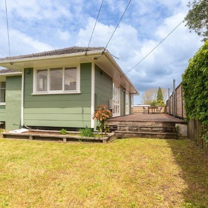 Character family home - Photo 1