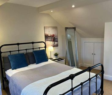 Willowbrook, Great George, Godalming, GU7 - Photo 6