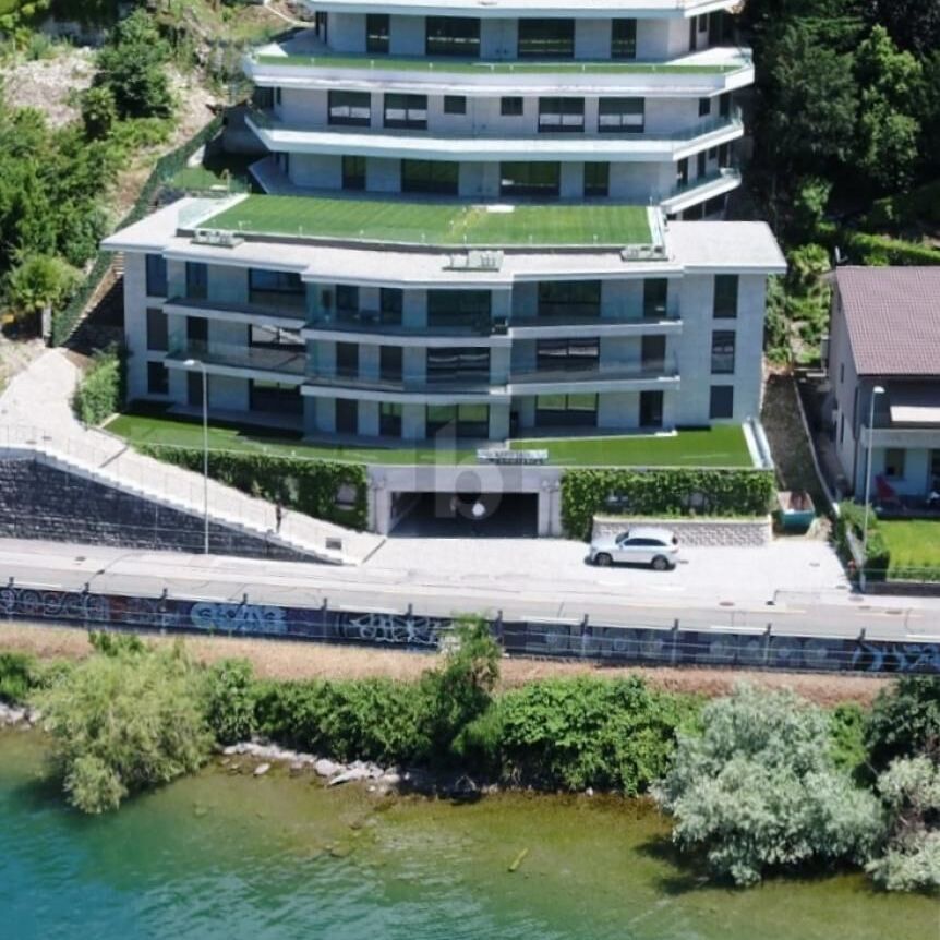 SPAZIOSO CON GIARDINO E VISTA - Photo 1