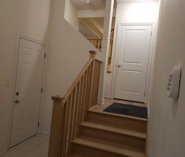 For Lease - 2146 Speare Court, Innisfil, Ontario - Photo 2