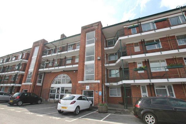 3 bedroom apartment to rent - Photo 1