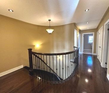 For Lease - 750 Valley Green Trail, Newmarket, Ontario - Photo 2