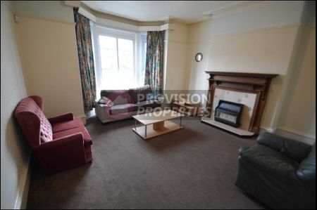 6 Bedroom Student Properties Leeds - Photo 4