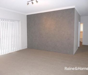 TWO BEDROOM UNIT! - Photo 1