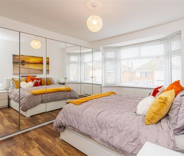 3 bed House - Semi-Detached To Let - Photo 4