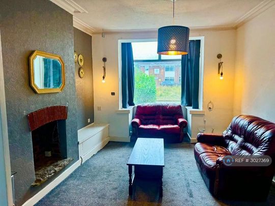 3 bedroom end of terrace house to rent - Photo 1