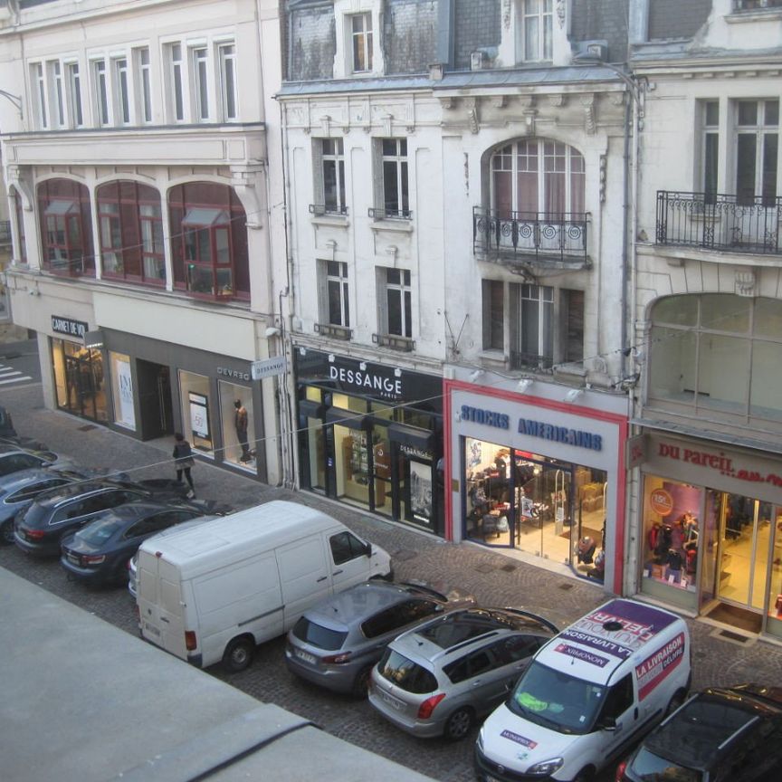 A LOUER APPARTEMENT EN PLEIN CENTRE VILLE DE ST QUENTIN 02100. - Photo 1