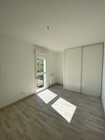 Location Appartement 4 pièces 86m² - Photo 3