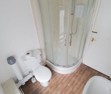 King Street, Treforest - Photo 3