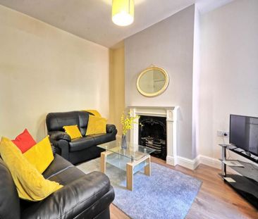 3 bedroom terraced house to rent - Photo 3