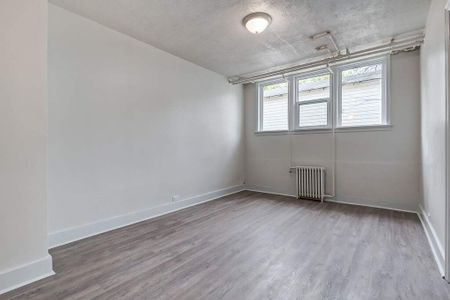 Premier Suite - 1 Bedroom - Photo 3