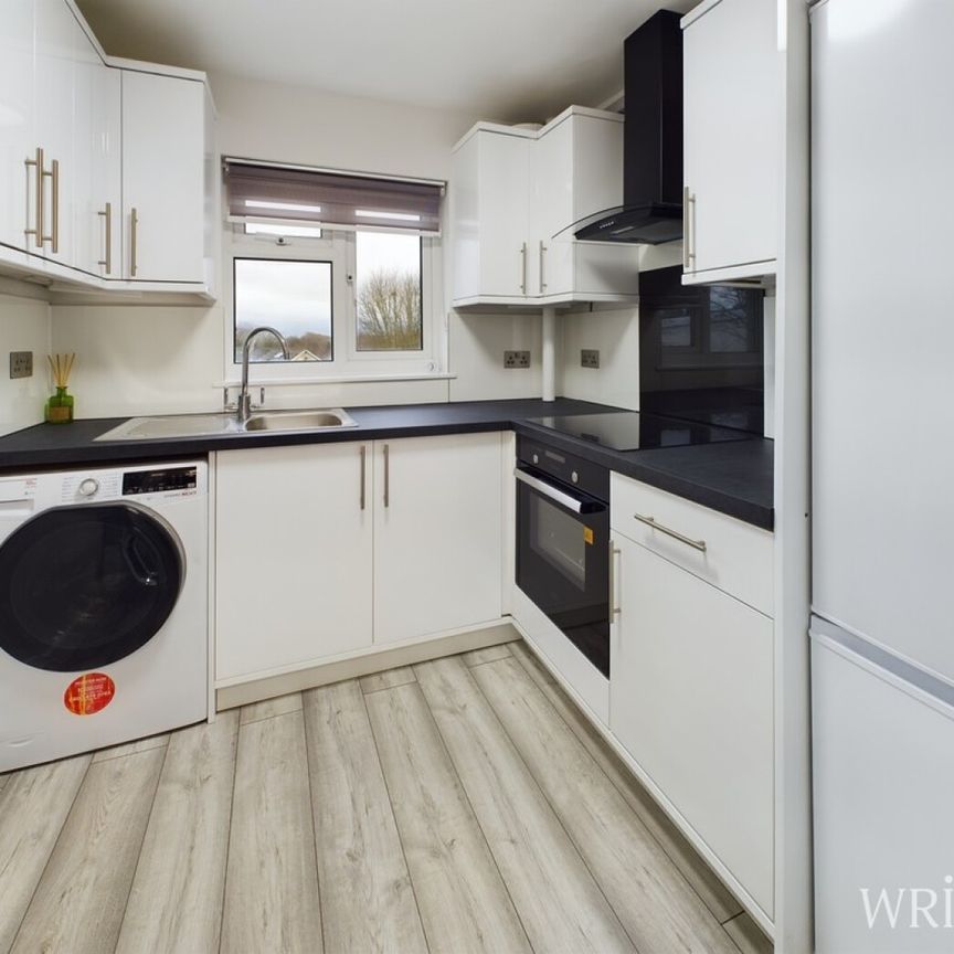 1 bedroom Apartment - Robins Way, Hatfield - Photo 1