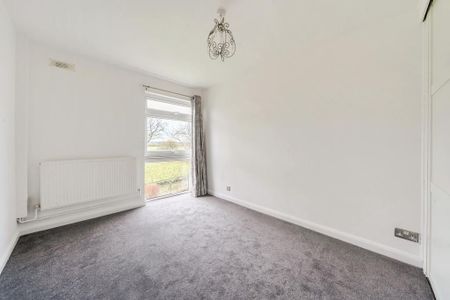 2 bedroom maisonette to rent - Photo 5