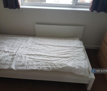 1 bedroom in a house share to rent - Photo 6