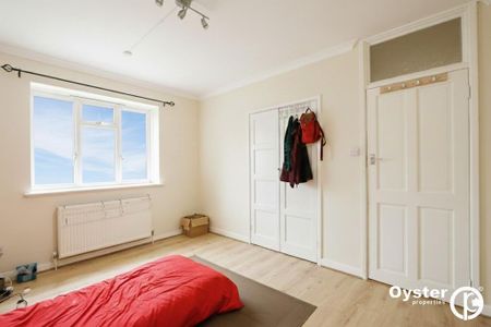 3 bedroom flat to rent - Photo 5