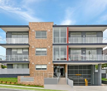 Modern two bedroom unit - 20% below market rent - Photo 3