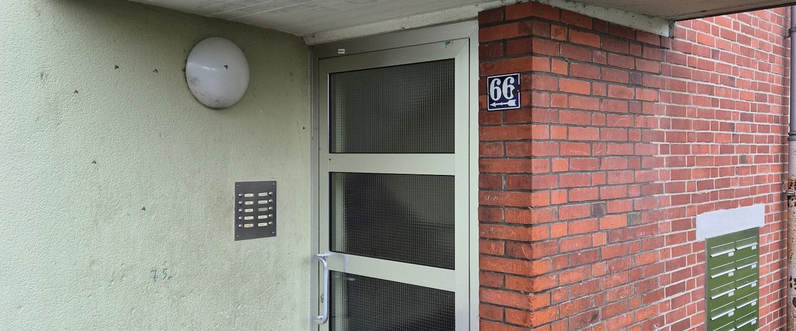 Schöne 2-Zimmer-Wohnung (gerade in der Herrichtung) zu vermieten - Photo 1