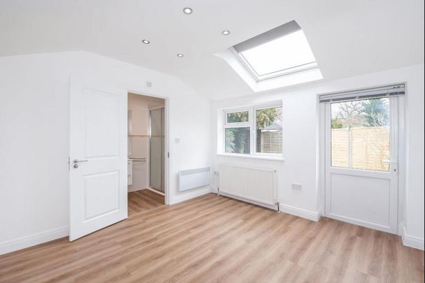 4 bedroom semi-detached house to rent - Photo 1