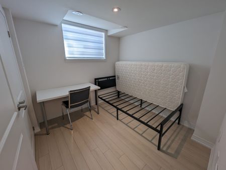 For Lease - 656 Copper Creek Drive, Markham, Ontario - Photo 2