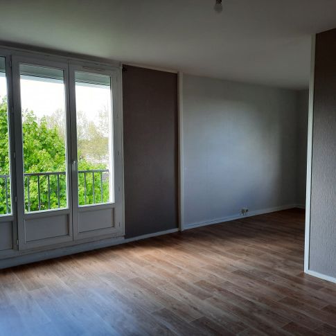 Location Appartement 5 pièces 75 m² La Châtre - Photo 1