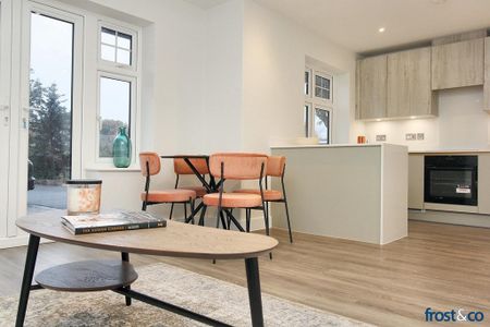 2 bedroom apartment to rent - Photo 4